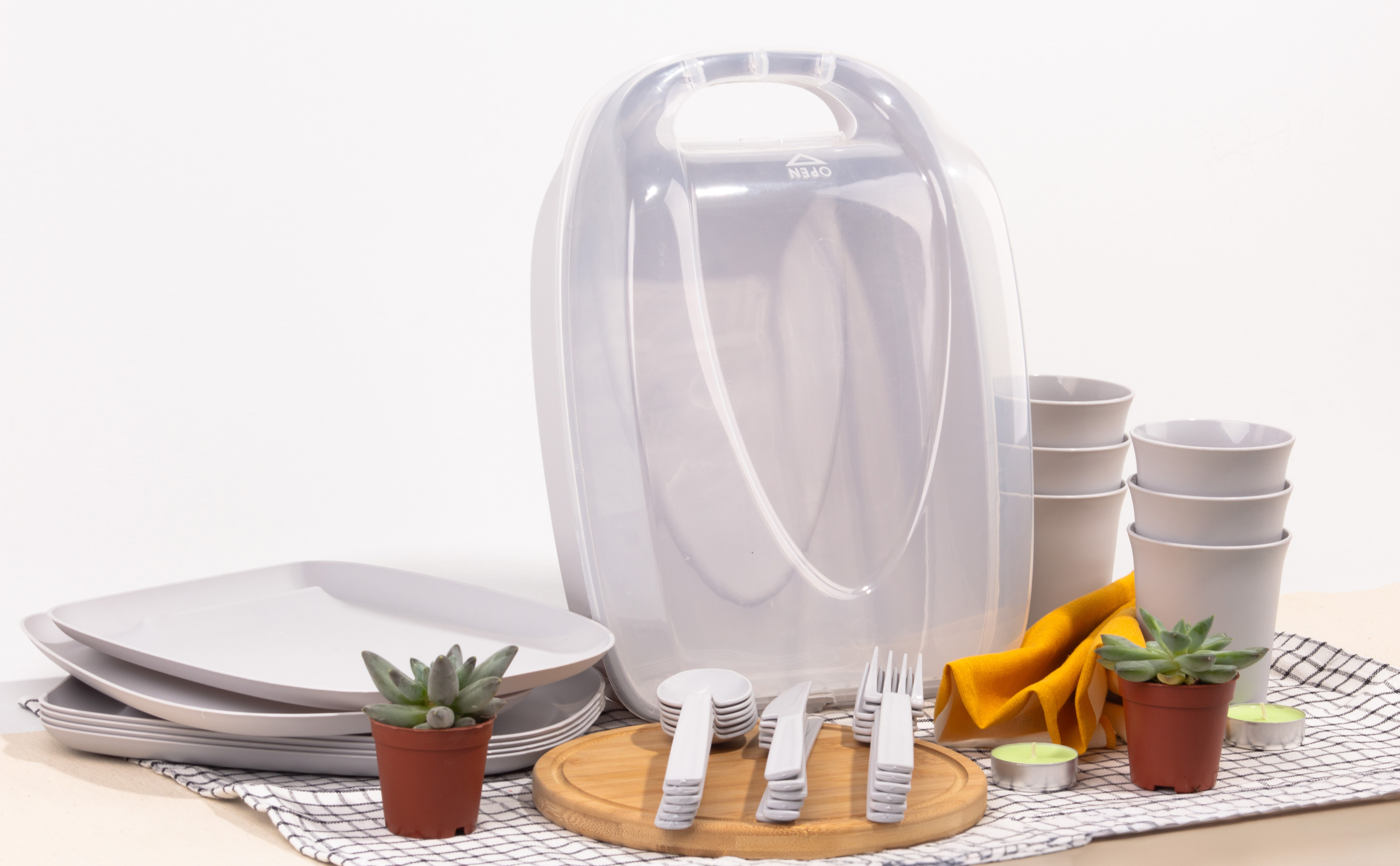 ARMADA PICNIC SET (32 PIECES)